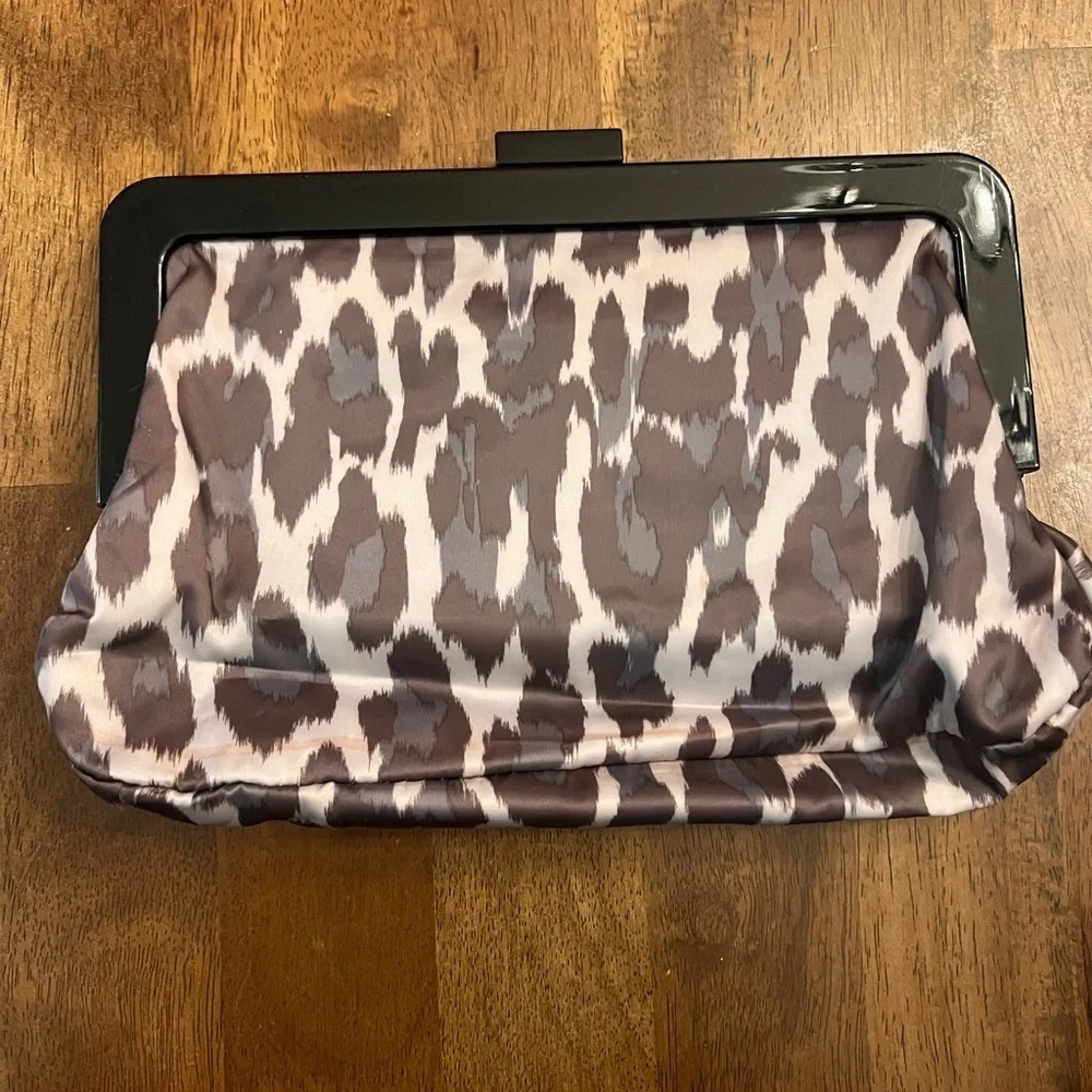 LeSportsac Boutique Black and Gray Clutch Leopard print Y2K vintage clutch